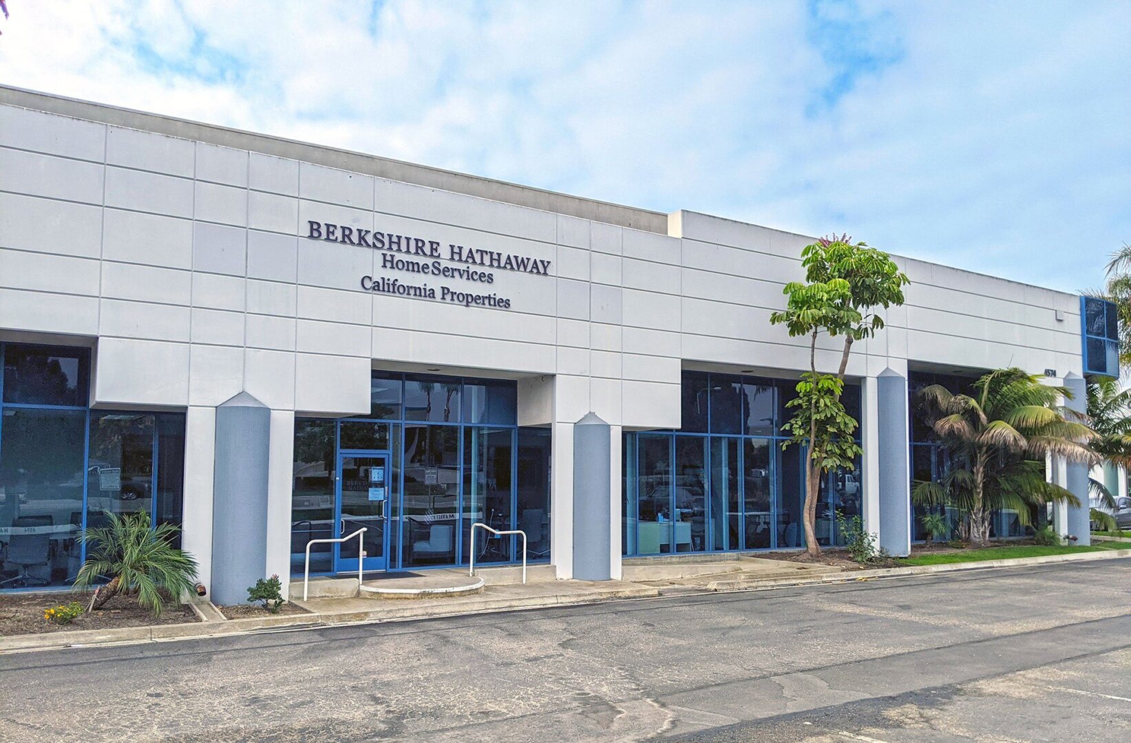 4574 Market St. Ventura, CA 93003 Radius Commercial Real Estate